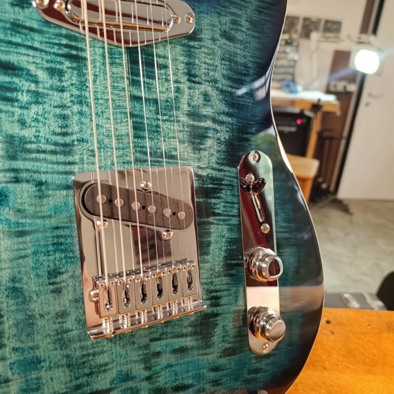 tele custom blue (4)